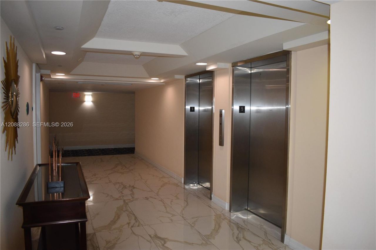 Please Call For Address, Unit 524, Miami Beach, FL 33141 Photo