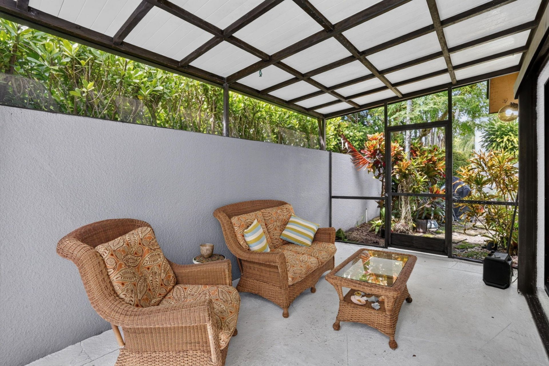 6995 SW 67th Avenue Sw, South Miami, FL 33143 Photo