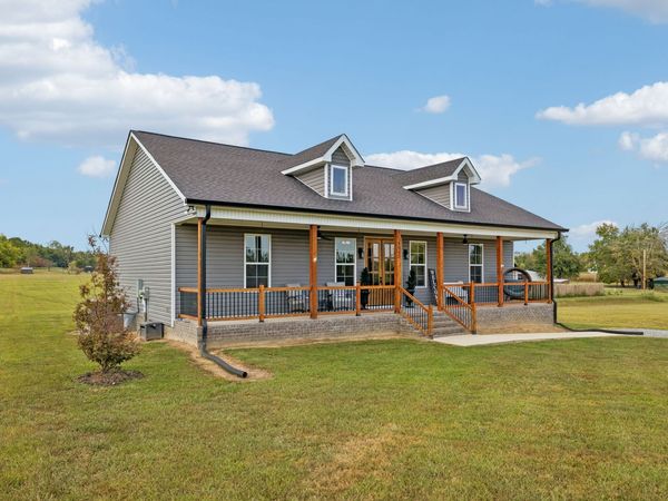 997 Bear Carr Rd , Westmoreland, TN 37186