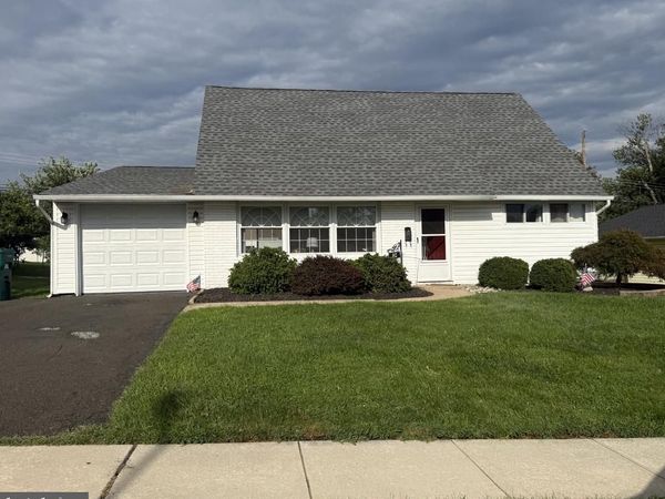 82 COBALT RIDGE DRIVE E , LEVITTOWN, PA 19057