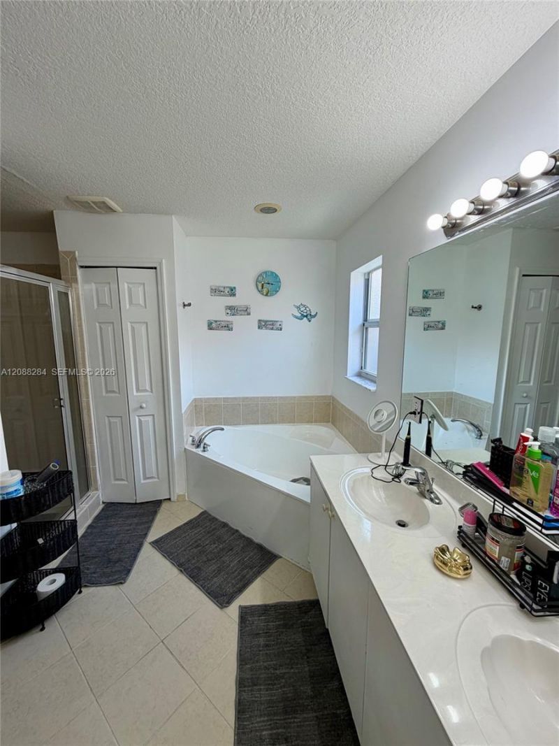 1735 NE 36th Ave, Homestead, FL 33033 Photo