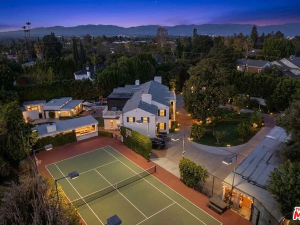 17503 Rancho Street, Encino, CA 91316