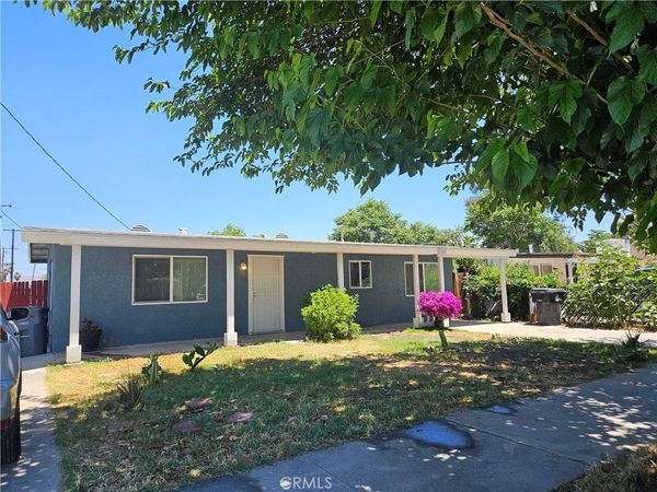 712 E Whittier, Hemet, CA 92543