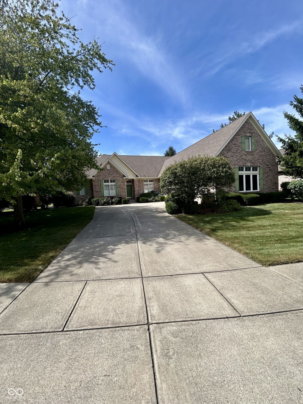9750 Colonial Drive, Carmel, IN 46032 Main Photo