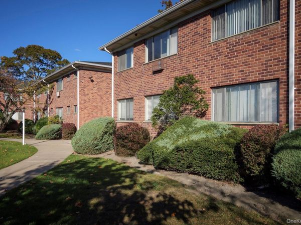 11 South Saxon Avenue , Unit 7F, Bay Shore, NY 11706