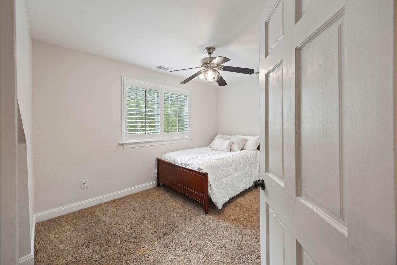 1005 Island Crossing Drive Photo 16