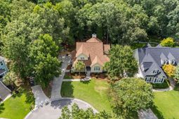 1005 Island Crossing Drive photo 4