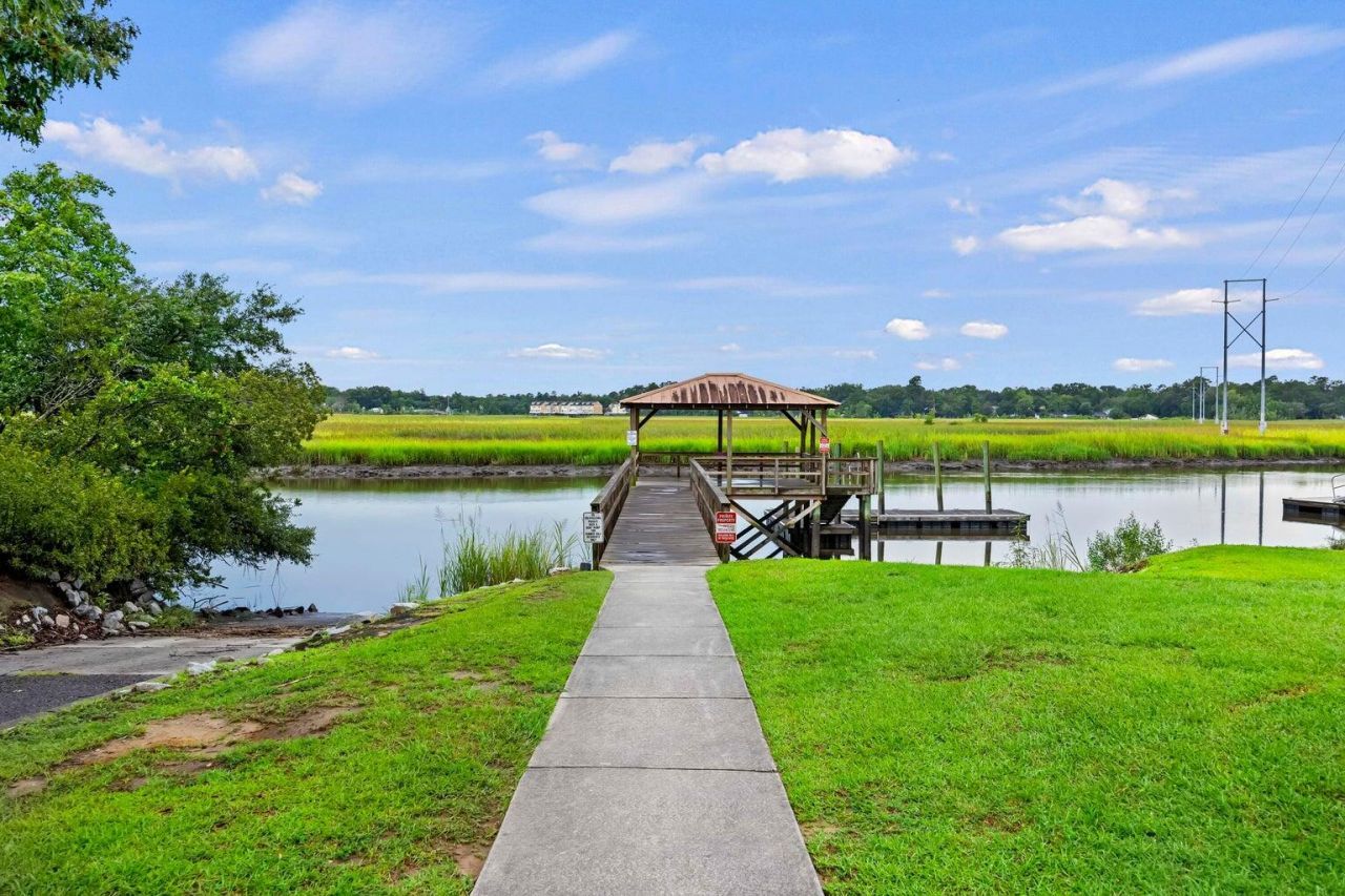 1005 Island Crossing Drive Photo 32