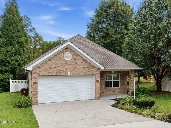 216 Sweet Gum Lane, Oak Ridge, TN 37830