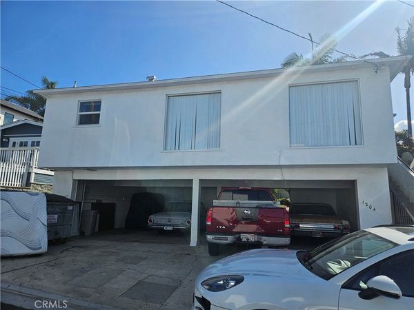 1033 Aviation, Hermosa Beach, CA 90254