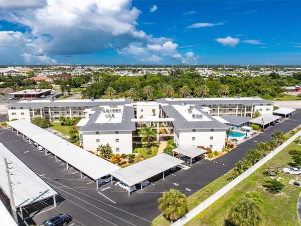 708 TAMIAMI TRAIL S, Unit 317, VENICE, FL 34285