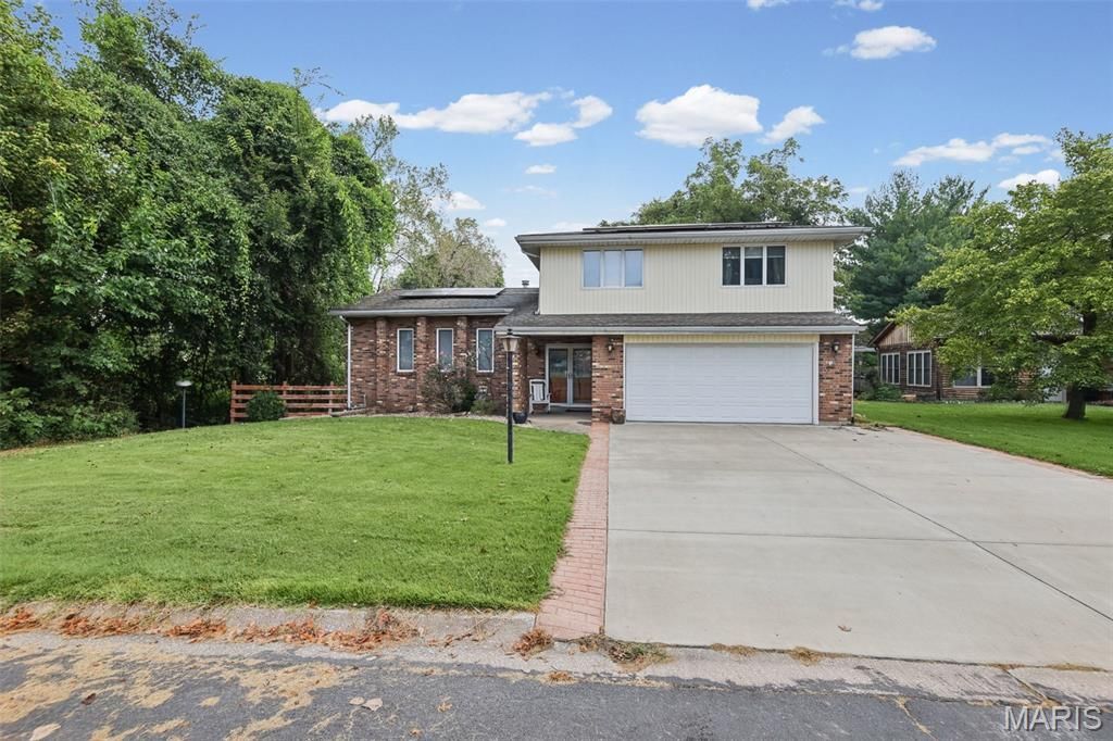86 Eastmoor Drive, Wood River, IL 62095 Main Photo