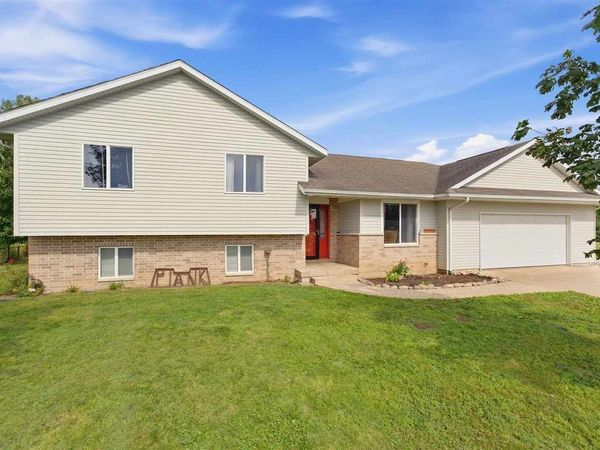3118 116th Circle, Riverside, IA 52327