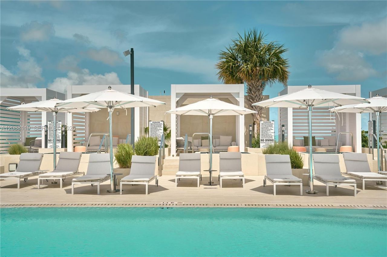 300 Biscayne Boulevard Way, Unit 4007W, Miami, FL 33131 Photo
