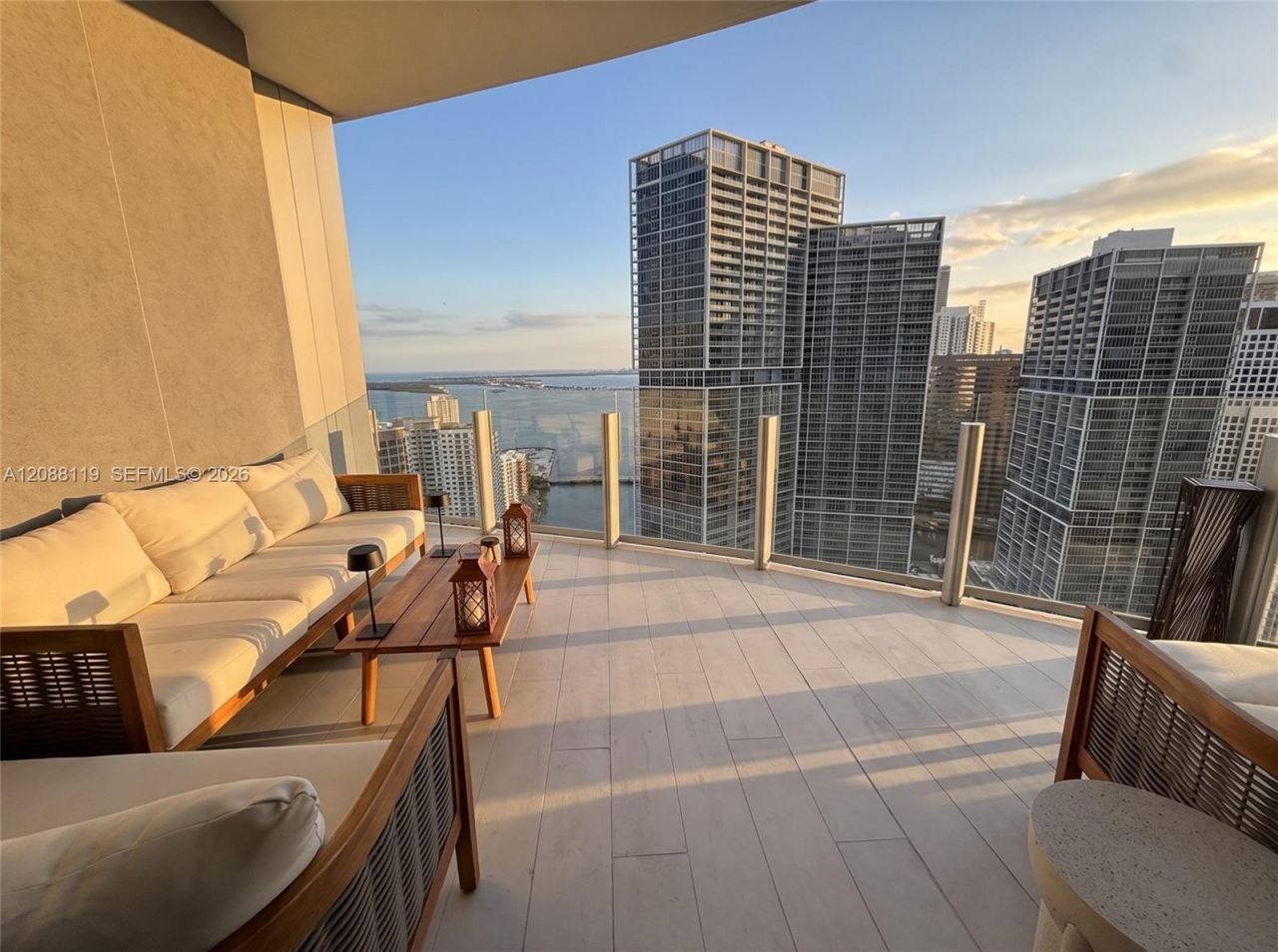 300 Biscayne Boulevard Way, Unit 4007W, Miami, FL 33131 Photo
