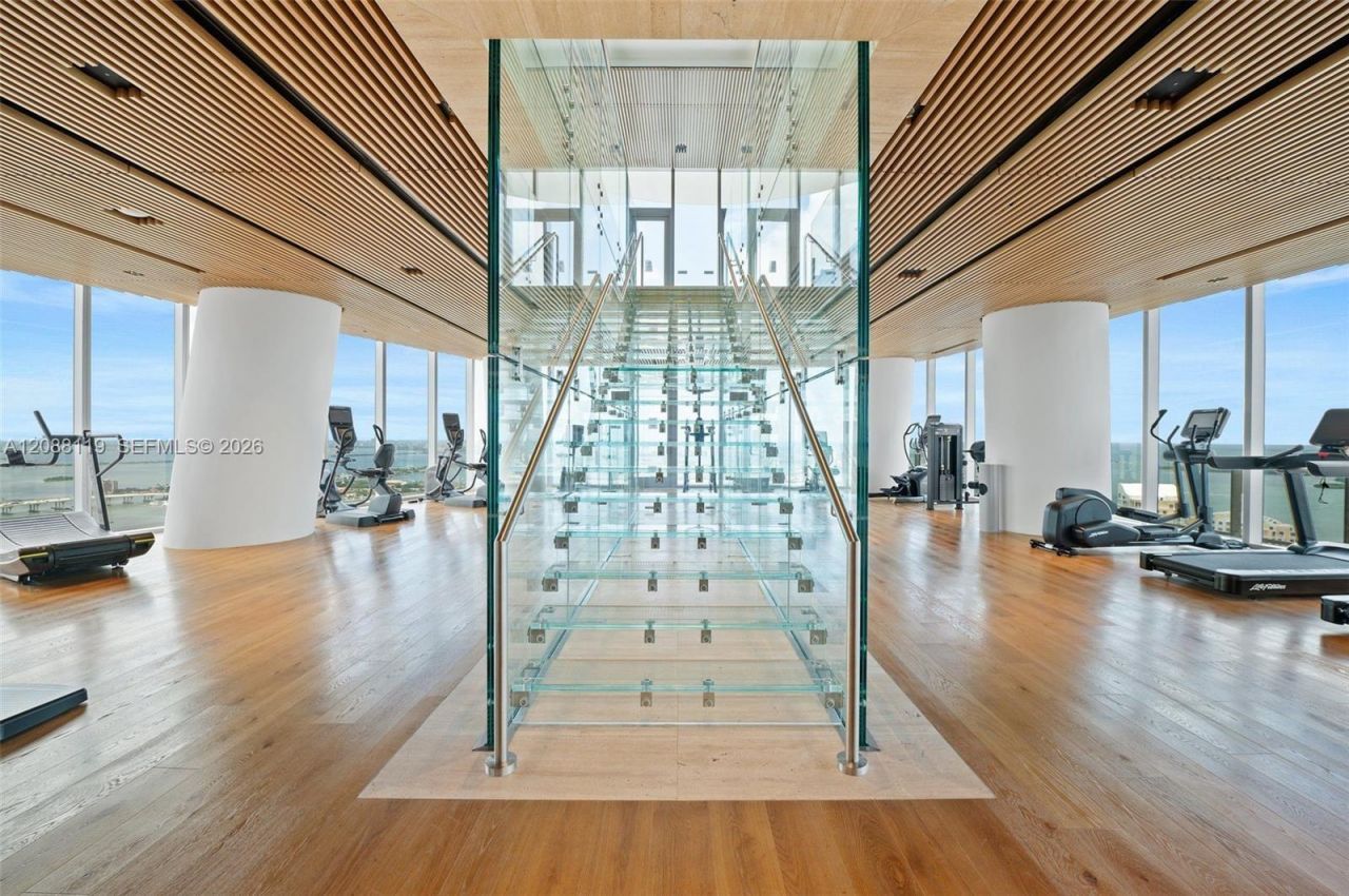 300 Biscayne Boulevard Way, Unit 4007W, Miami, FL 33131 Photo