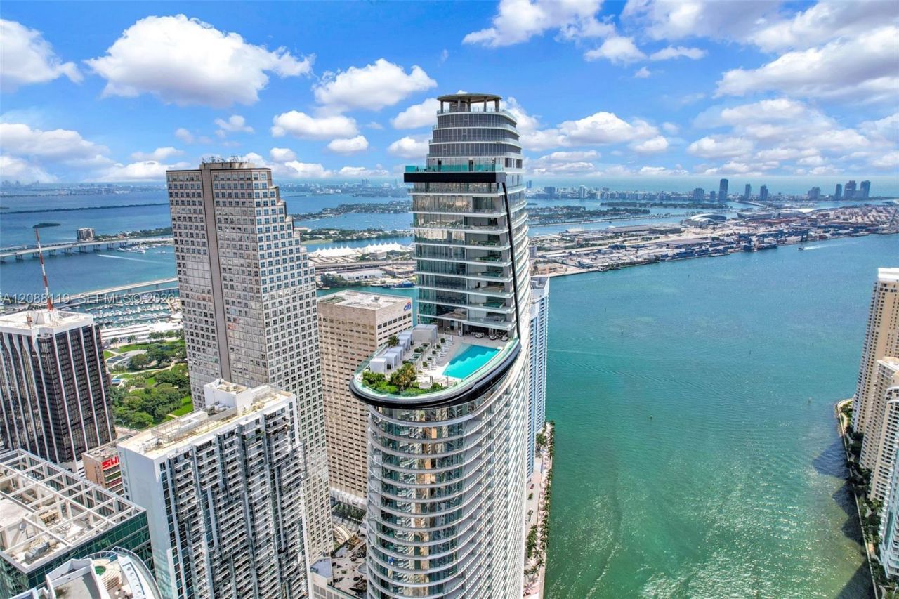 300 Biscayne Boulevard Way, Unit 4007W, Miami, FL 33131 Photo