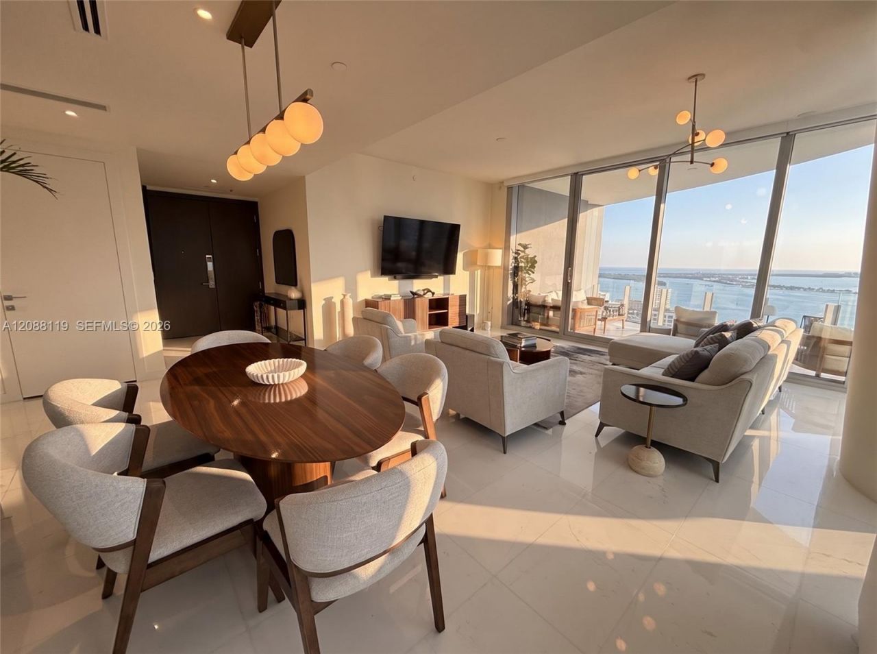 300 Biscayne Boulevard Way, Unit 4007W, Miami, FL 33131 Photo