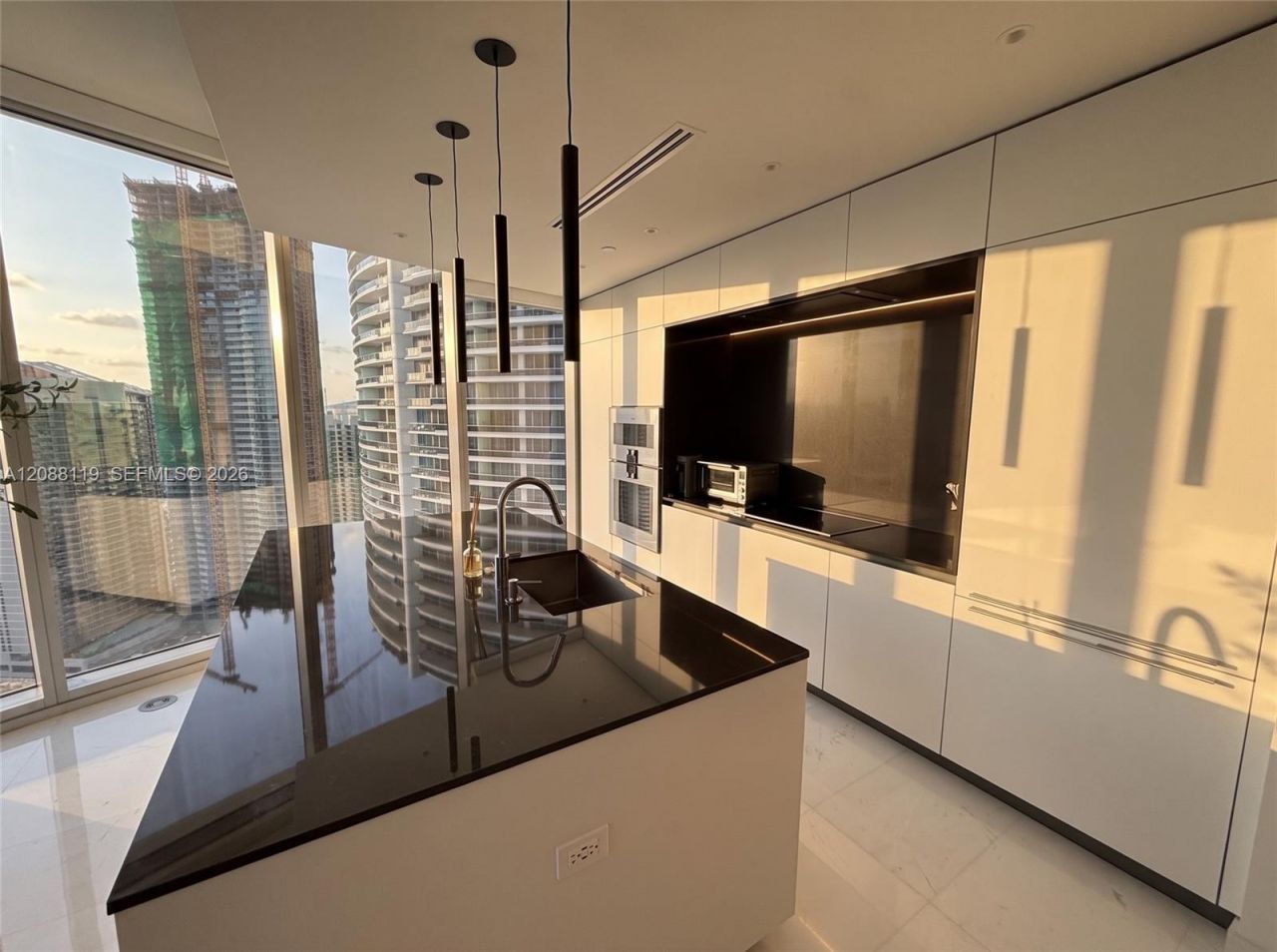 300 Biscayne Boulevard Way, Unit 4007W, Miami, FL 33131 Photo