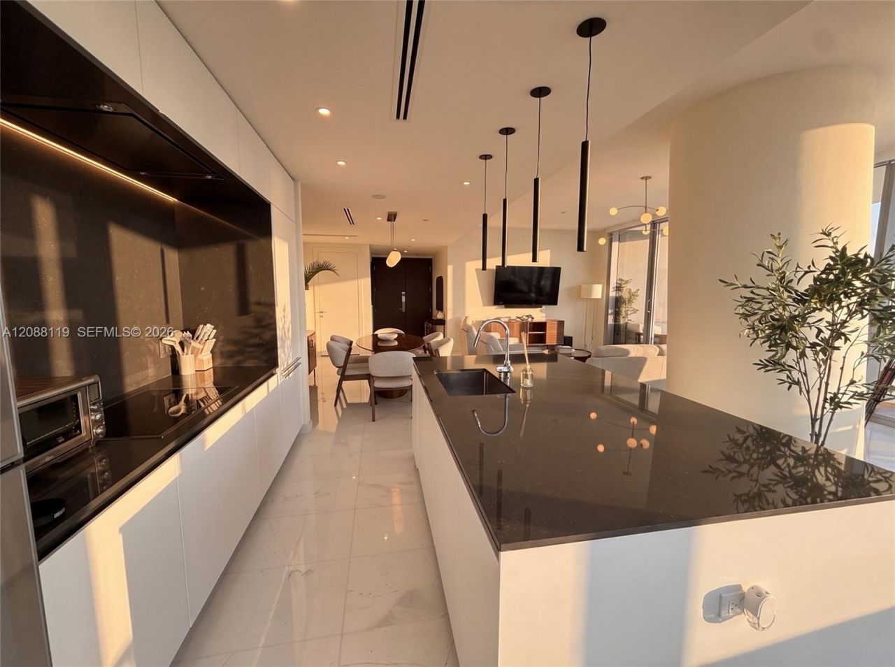300 Biscayne Boulevard Way, Unit 4007W, Miami, FL 33131 Photo