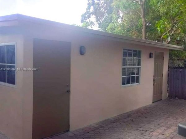 4717-19 NW 1st St, Miami, FL 33126