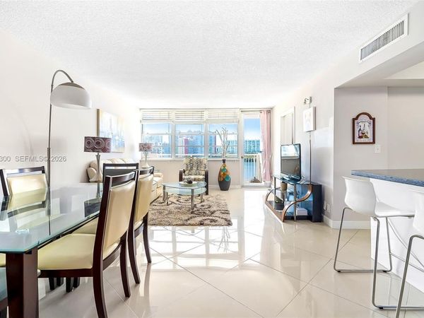 250 174th St , Unit 801, Sunny Isles Beach, FL 33160