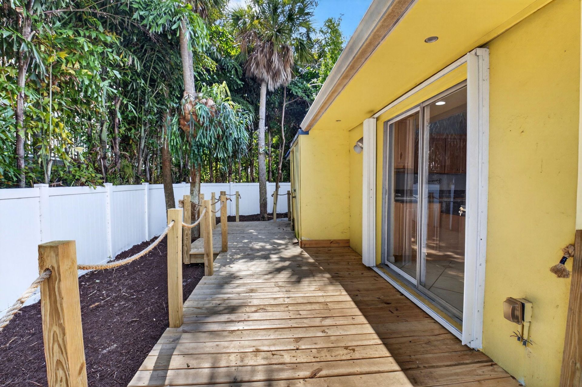 111 SE 7th Avenue, Unit D & C, Delray Beach, FL 33483 Photo