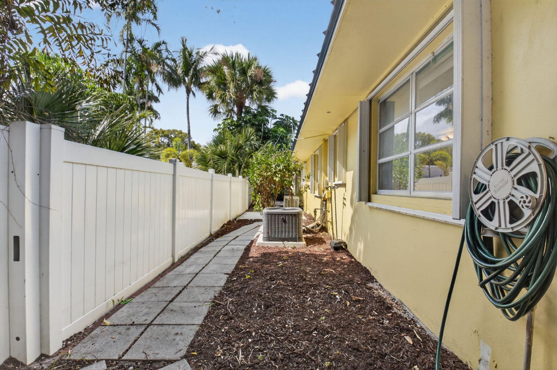 111 SE 7th Avenue, Unit D & C, Delray Beach, FL 33483 Photo