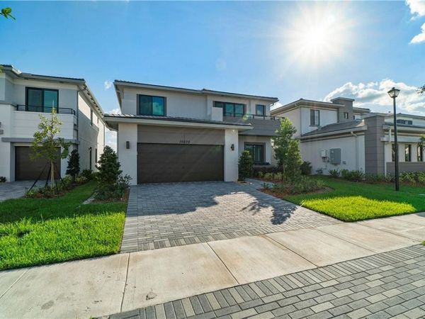 10870 OCEANO Way, Parkland, FL 33076