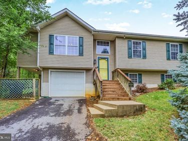2445 MASSANUTTEN , WINCHESTER, VA 22601