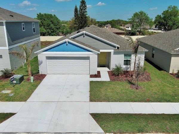 2304 CANYON OAK DRIVE , DAVENPORT, FL 33837