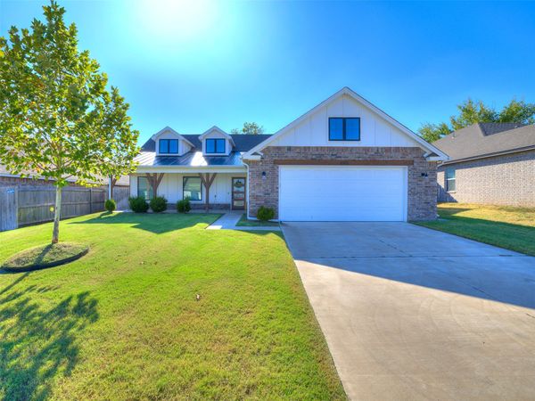 8902 N 73rd East Place, Owasso, OK 74055