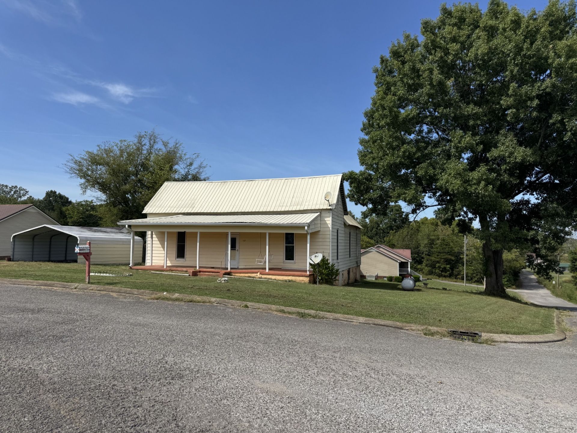 107 Twin Oaks Dr, Bell Buckle, TN 37020 Main Photo