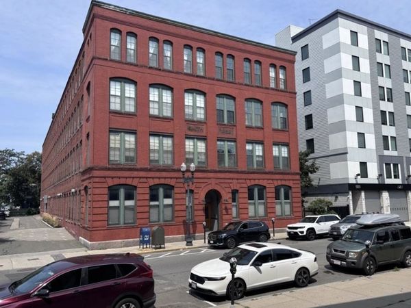 589 Essex St, Unit 202, Lynn, MA 01901