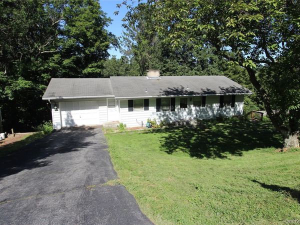 661 Warren Avenue , Thornwood, NY 10594