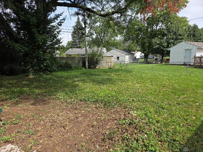 2365 E Dorothy Lane, Kettering, OH 45420 Photo 3