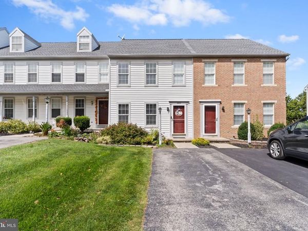 2853 WOODMONT DRIVE , YORK, PA 17404