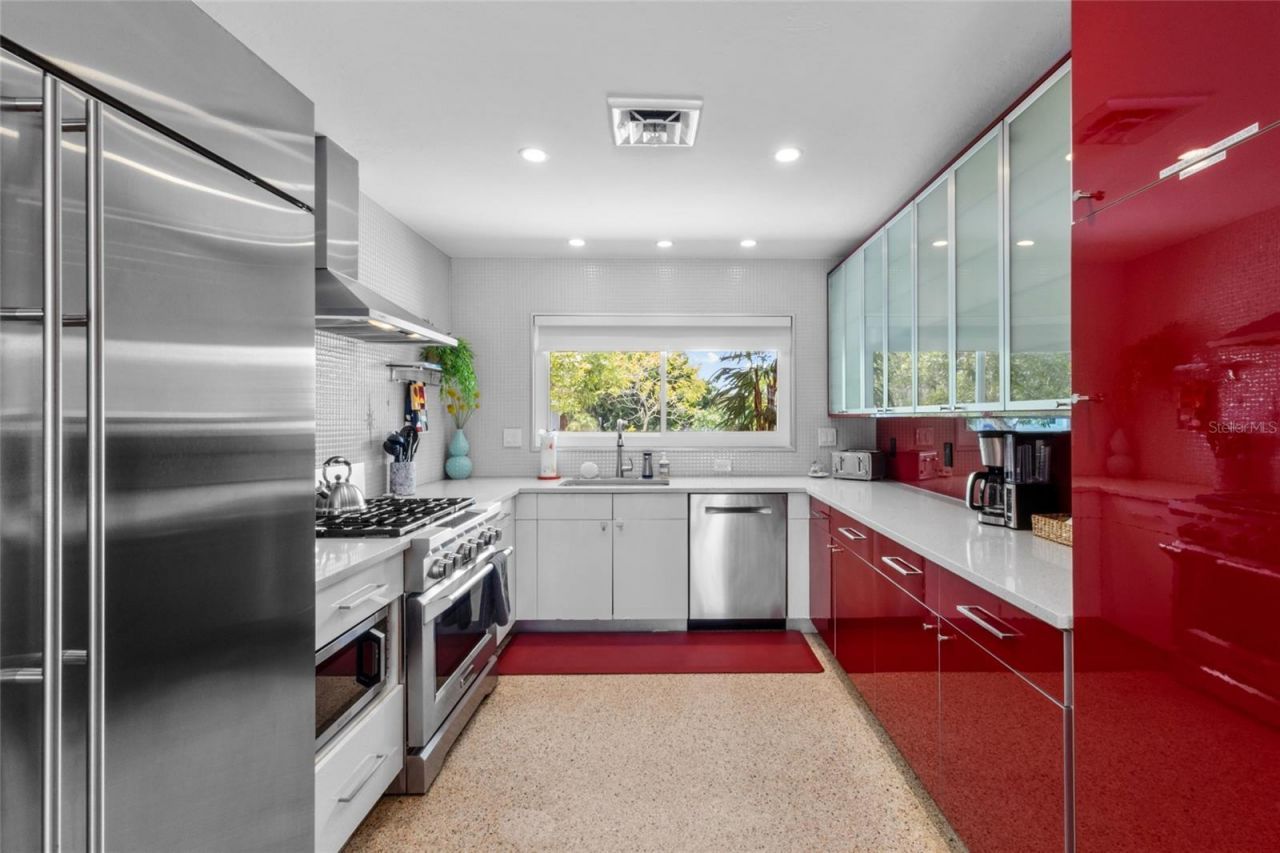 7739 Westmoreland Drive, Sarasota, FL 34243 Photo