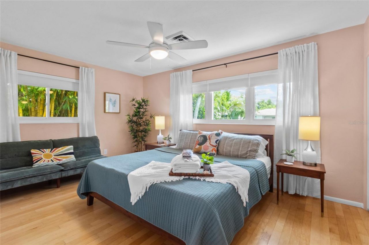 7739 Westmoreland Drive, Sarasota, FL 34243 Photo