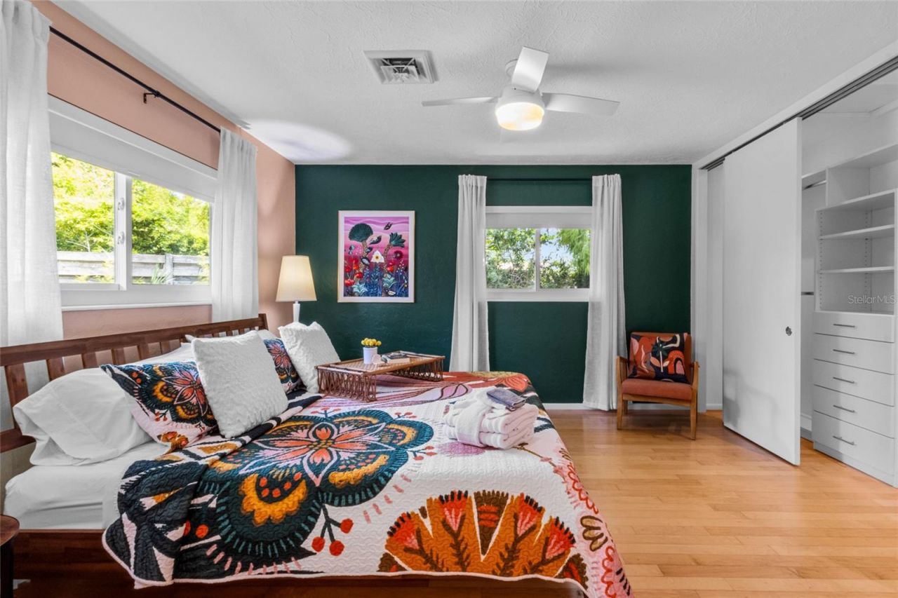 7739 Westmoreland Drive, Sarasota, FL 34243 Photo