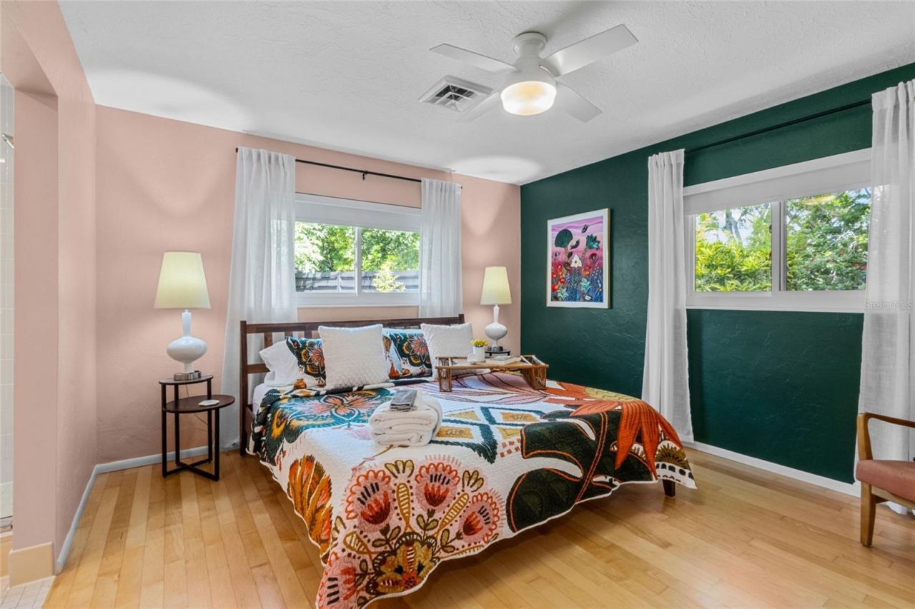 7739 Westmoreland Drive, Sarasota, FL 34243 Photo