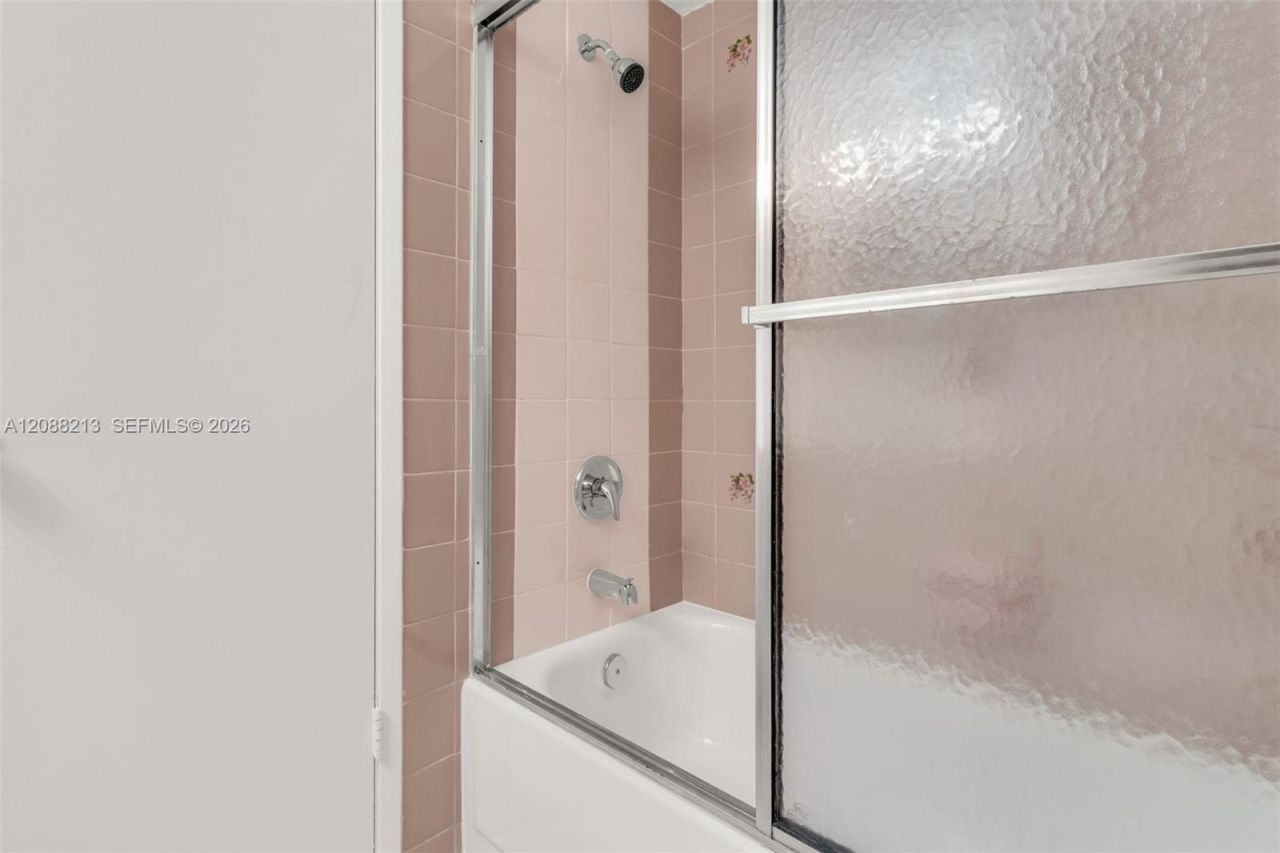 210 Fontainebleau Blvd, Unit 410, Miami, FL 33172 Photo