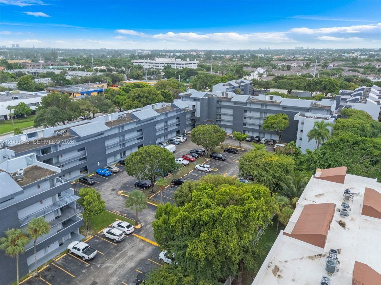 210 Fontainebleau Blvd, Unit 410, Miami, FL 33172 Photo