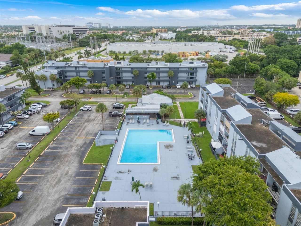 210 Fontainebleau Blvd, Unit 410, Miami, FL 33172 Photo