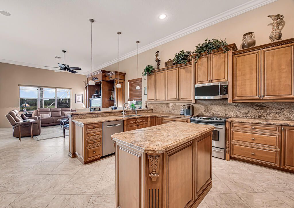 6525 Murano Way, Lake Worth, FL 33467 Photo