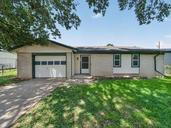2461 Lisa Street, Grand Prairie, TX 75051