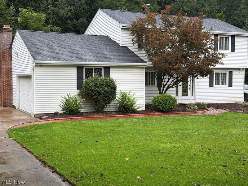 8094 Rolling Brook Road, Northfield, OH 44067 Photo 2