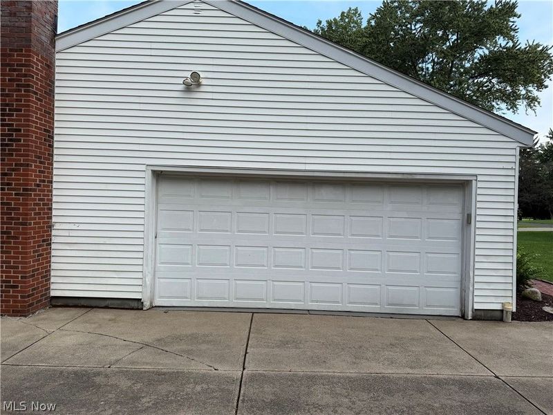 8094 Rolling Brook Road , Northfield, OH 44067 Photo 5