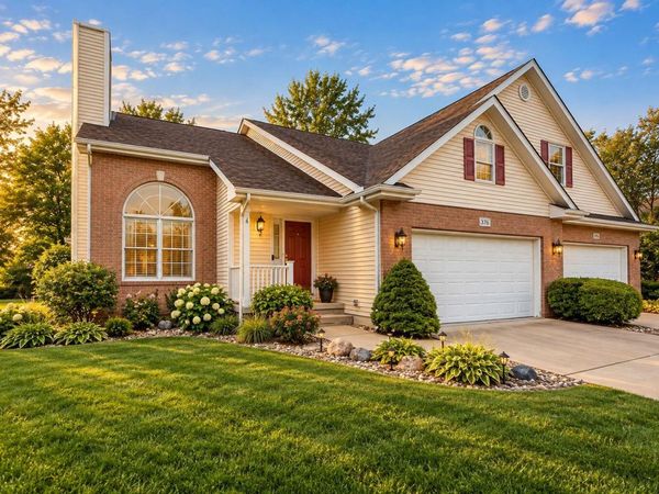 376 Cherry Hills Drive , Chesterton, IN 46304