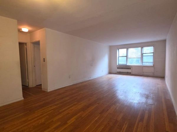 679 W 239th , Unit 3E, Bronx, NY 10463